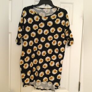 Lularoe.XS Irma Tunic Top - Pretty Daisies
